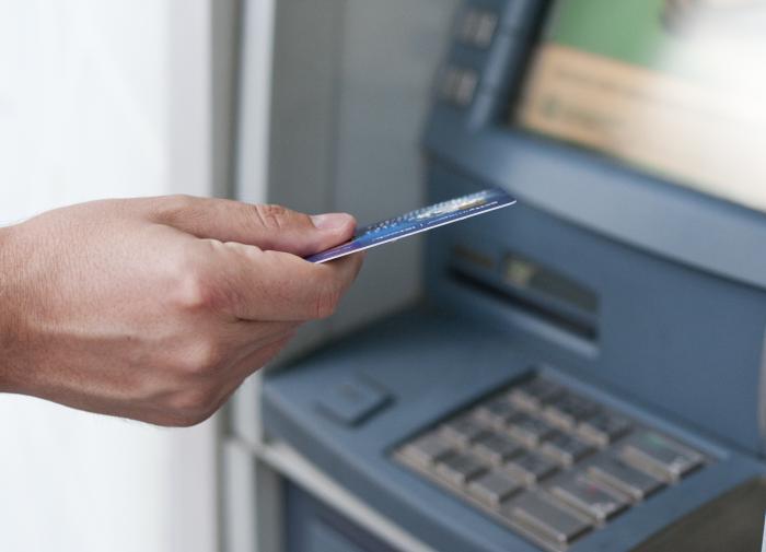 Финансист Сироткин заявил о вынужденном продвижении банками кредитных карт